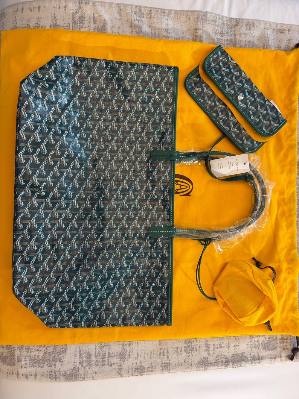 Goyard Saint Louis PM Tote Green Goyardine NEW w/ Receipt - Picture 10 of 14